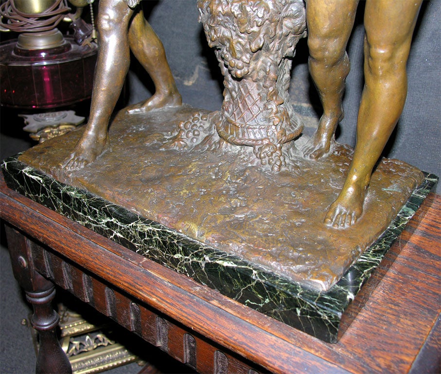 Art déco Sculpture en bronze Art Déco de Bacchantes par L. Dolapehier en vente