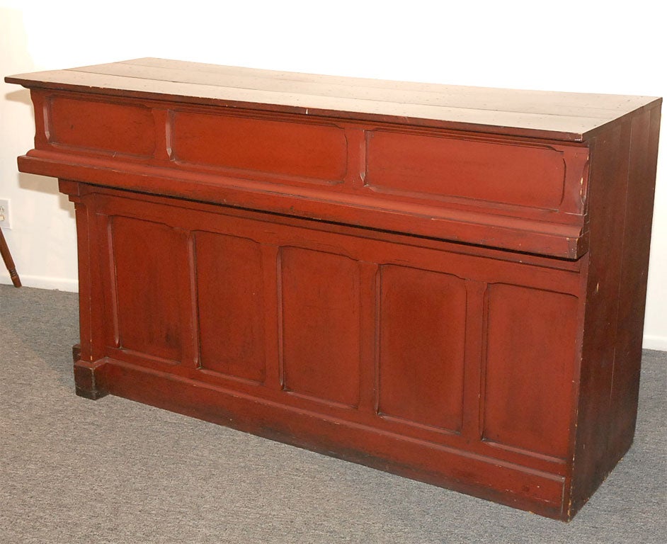19THC ORIGINAL RED PAINTED BAR AND PAINTED BLACK THE BACK SIDE WITH ORIGINAL DRAWERS.WONDERFUL FORM AND SURFACE.FOUND IN PENNSYLVANIA.WONDERFUL DEEP RED PAINTED COLOR.