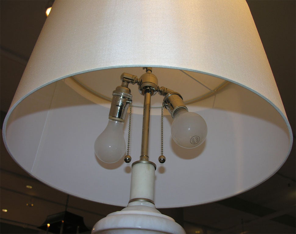 Mid-20th Century Pair of Italian White Alabaster Lamps