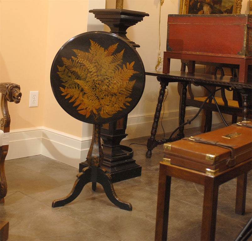Fern leaf tilt top table