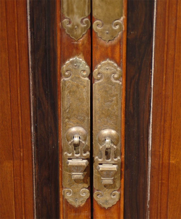 Qing Dynasty Cabinet of Rosewood 1