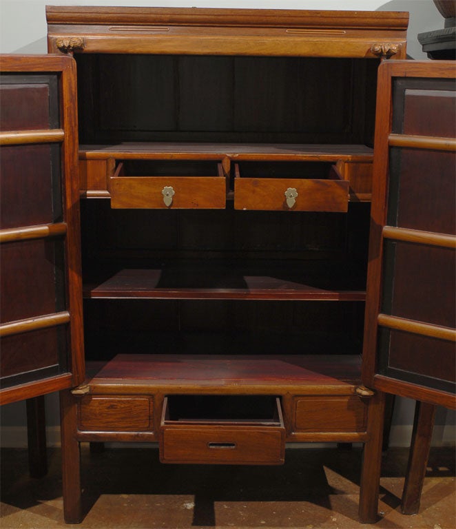 Qing Dynasty Cabinet of Rosewood 3