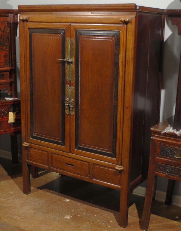 Qing Dynasty Cabinet of Rosewood 6