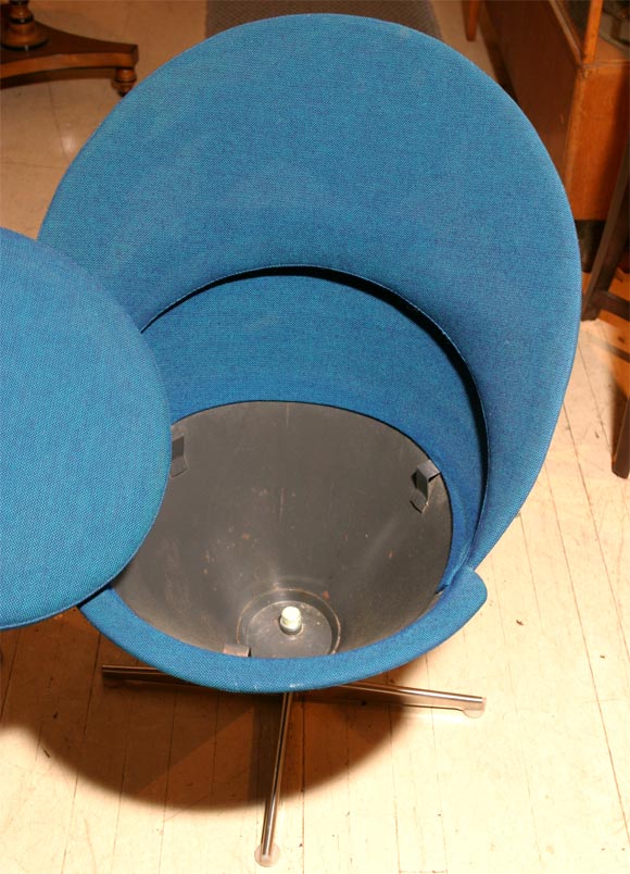 Pair Verner Panton Swivel Chairs in Mint Condition . 1