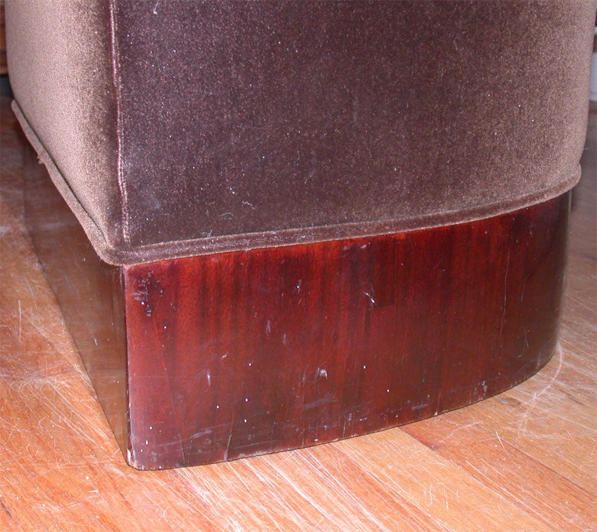 Demilune Ottoman 3