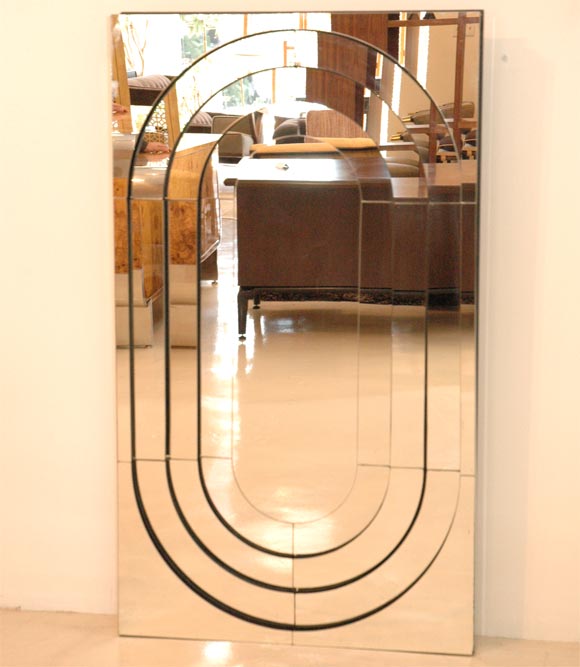 Three Dimensional Racetrack Mirror