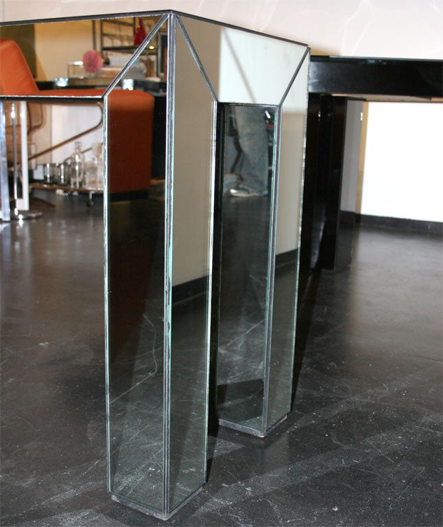 Mirrored Parsons Console