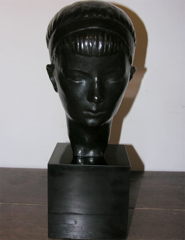 Bronze Head of a Boy on Pedestal, circa 1935 In Good Condition In New York, NY
