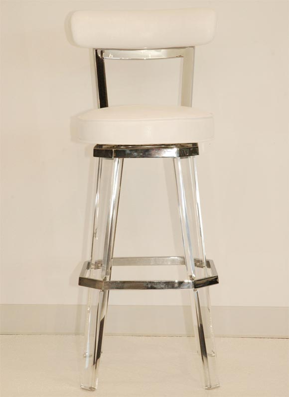 Modern Lucite and Chrome Swivel Bar Stools In Excellent Condition In Palm Desert, CA