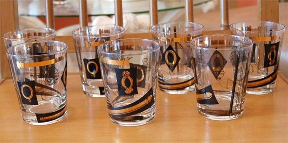 Whimsical Decorators Bar Set Featuring Curtain Components