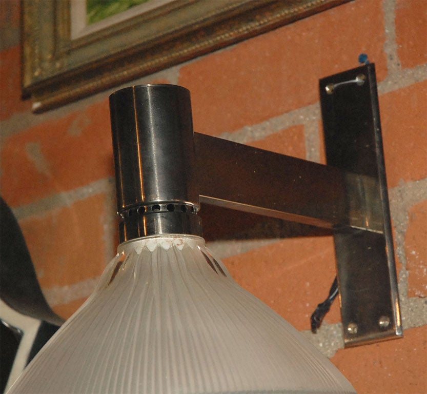 Coppia di lampade Artemide progettate da Studio BBPR In condizioni buone in vendita a Los Angeles, CA