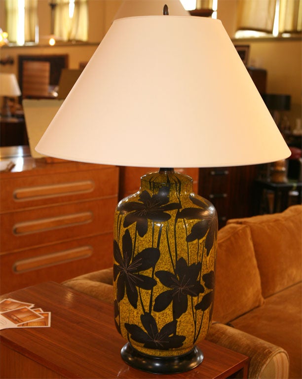 Graphic Umber Pottery Table Lamp