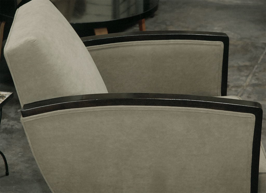 Mid-20th Century Elegant Art Deco Lounge Chair