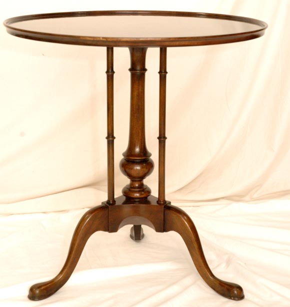 Queen Ann Style Carved Mahogany Tea/Side Table
(Showroom Closing/Liquidation, Now on final sale for 1,000.00, reduced from 3,300.00)