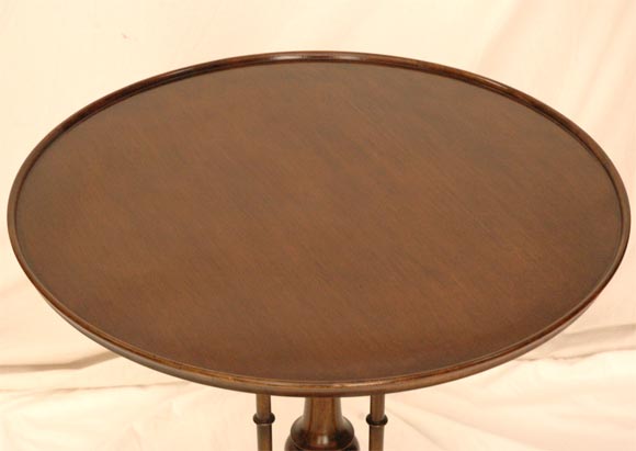 Queen Ann Style Table (GMD#1248) In Good Condition For Sale In Los Angeles, CA