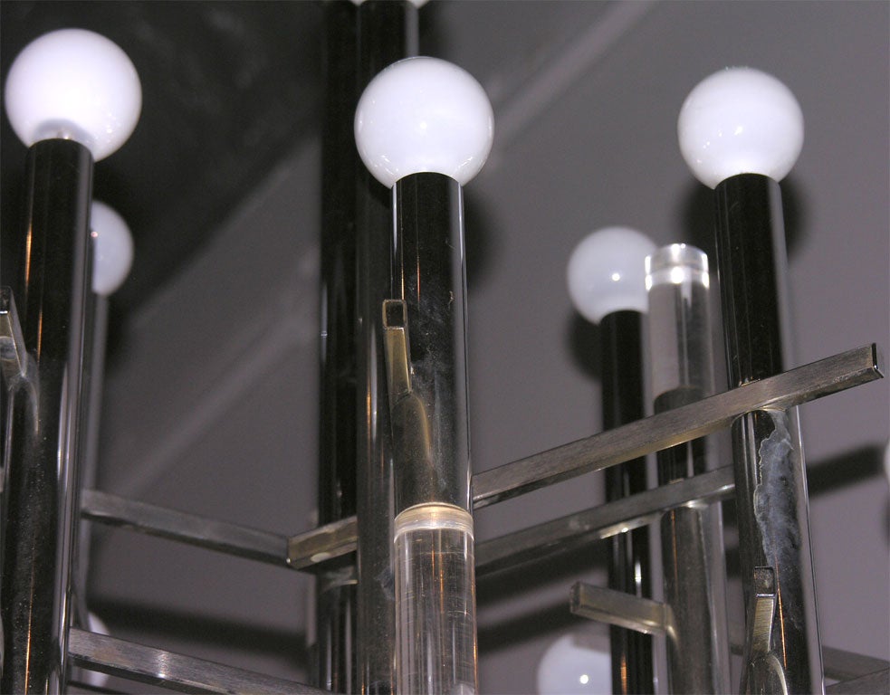 Italian Chandelier in Chrome with Lucite Rods by Sciolari