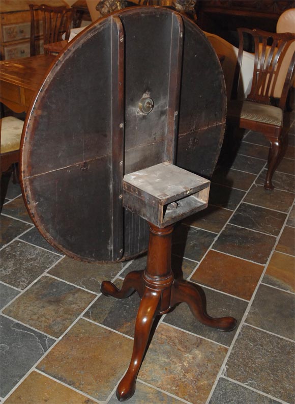 Mahogany George II mahogany tripod table For Sale