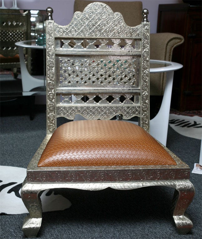 ELABORATE REPOUSSE WORK, TOP ITALIAN LEATHER UPHOLSTERY<br />
(VERY SOFT SEAT)
