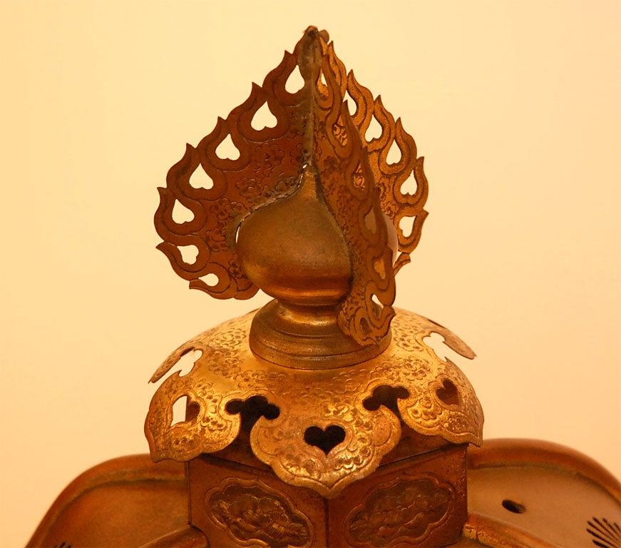 20th Century Brass Chinese Floor Lamp For Sale