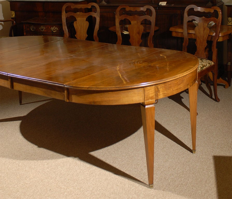 Directoire French Extension Dining Table in Walnut, c. 1900