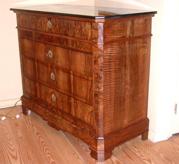 Commode - Chest of Drawers