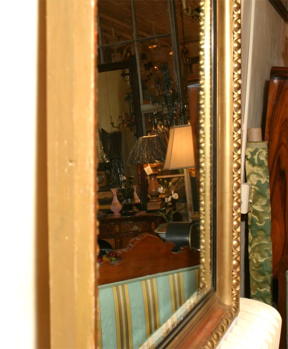 Miroir biseauté encadré Giltwood Bon état - En vente à Hudson, NY