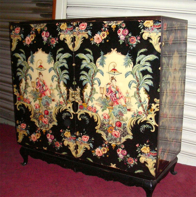 1950-1960 buffet or TV cabinet in beech, with Chinese-inspired printed decoration.