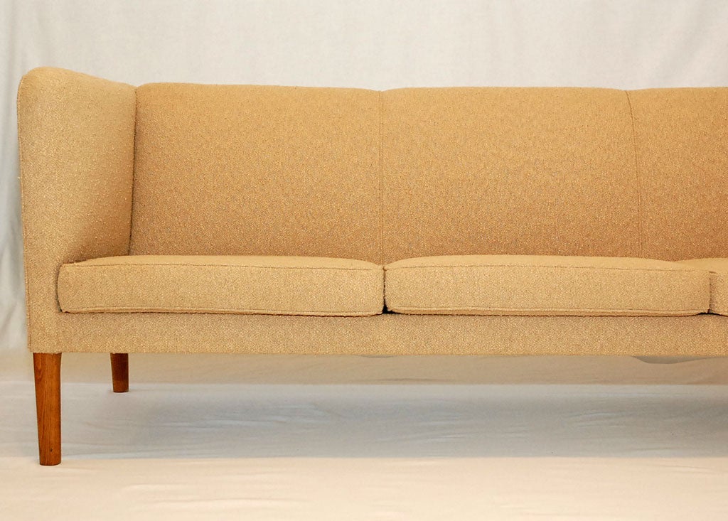 Hans Wegner AP-18S Sofa In Good Condition In Los Angeles, CA