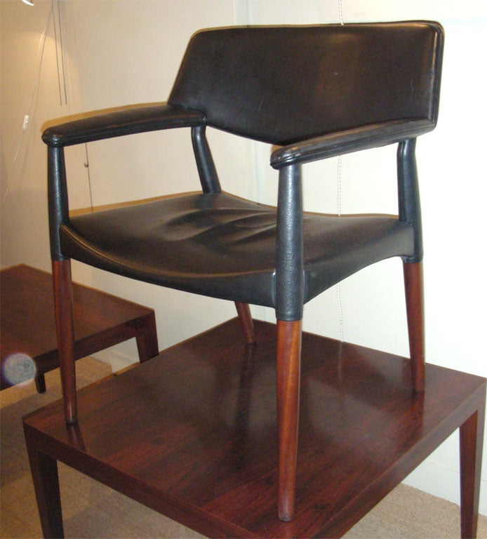 Two 1950s Armchairs by Ejner Larsen and Axel Bender-Madsen For Sale 2