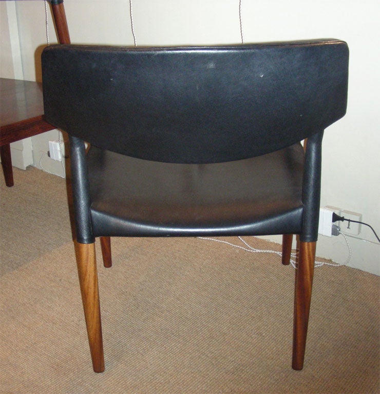 Two 1950s Armchairs by Ejner Larsen and Axel Bender-Madsen For Sale 3