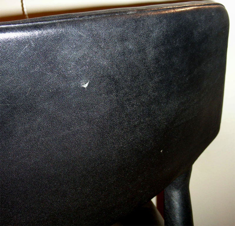 Two 1950s Armchairs by Ejner Larsen and Axel Bender-Madsen For Sale 4