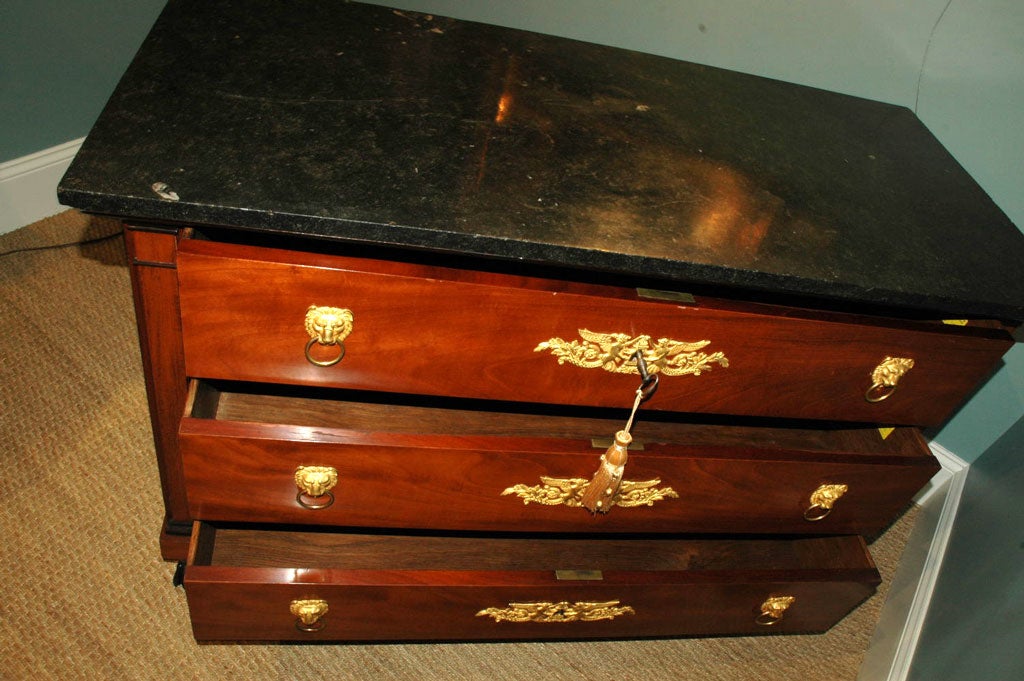 French Consulat Mahogany Period Commode with Paw Feet and Fossil Marble Top For Sale 10