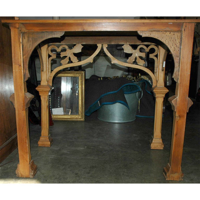 19th Century Gothic Carved Console Table In Good Condition In Boston, MA