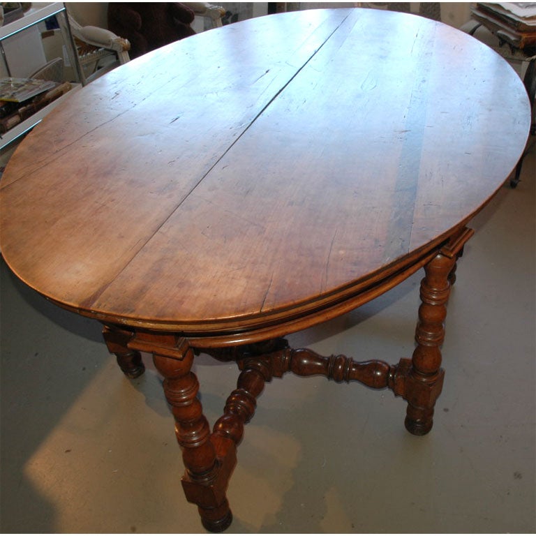 18th Century Fruitwood Oval Centre Table For Sale 4