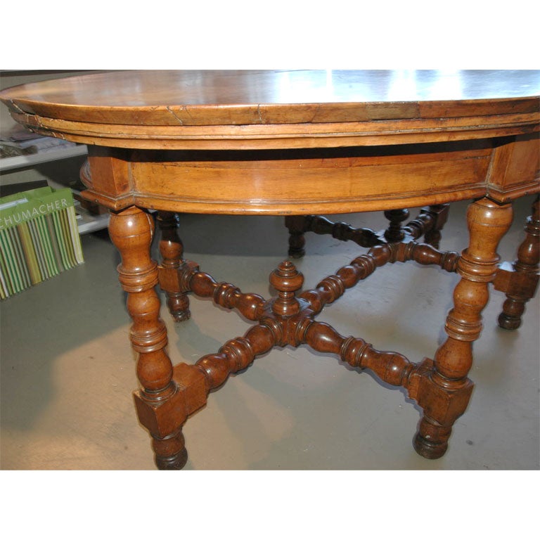 18th Century Fruitwood Oval Centre Table For Sale 5