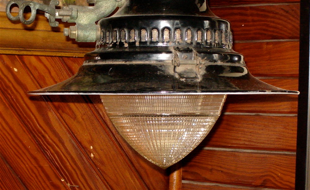Early Gas Street LIght in Black Enamel