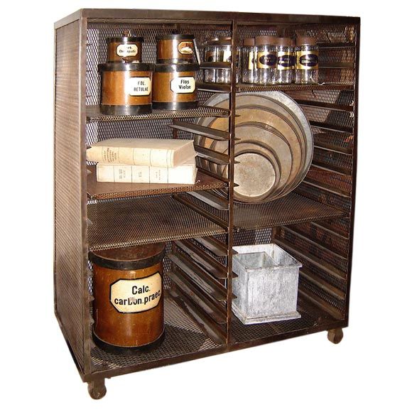 French Baker
s Etagere