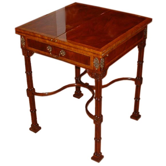 GAME TABLE  WITH FOLDING LEAVES