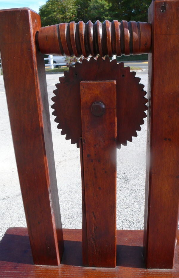19th Century Wooden Yarn Winder Wheel