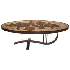 Oval coffee table