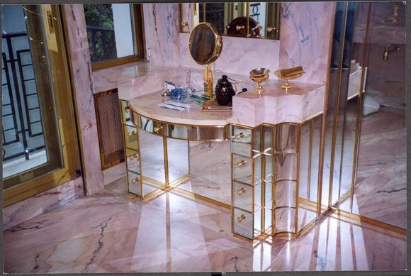 This is a beautiful mirrored dressing table by Jansen, circa 1940's.
