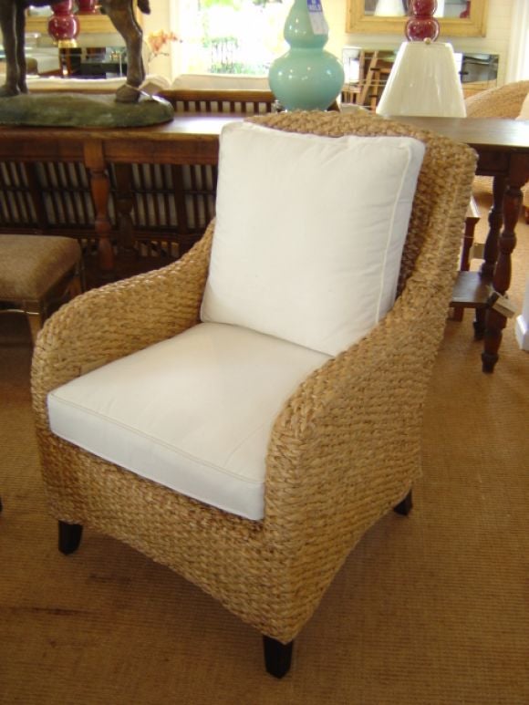 Wellington Water Hyacinth Chair with Cushion<br />
40