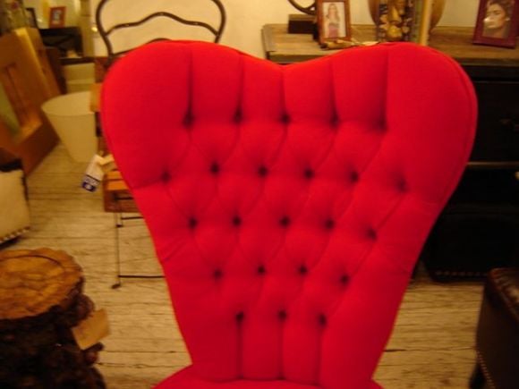 Pair of Heart Shaped Bedroom Chairs In Excellent Condition In New York, NY