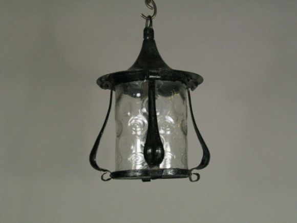 Circa 1920'sArts and craft Bubble glass blackened copper lantern