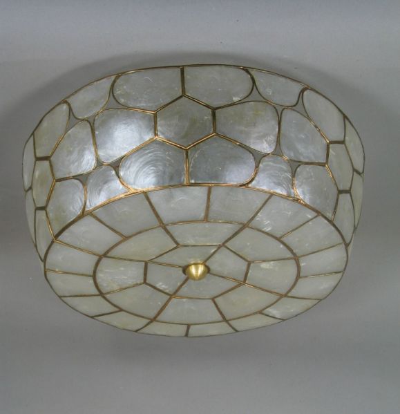 Large capiz shell flushmount In Excellent Condition In Douglas Manor, NY