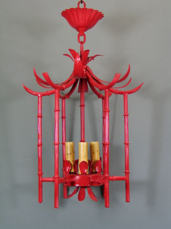 #1-2118 Red Pagoda lantern with 3 internal lites