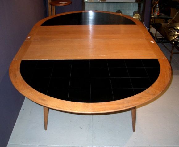 Round Dining Table With Extension