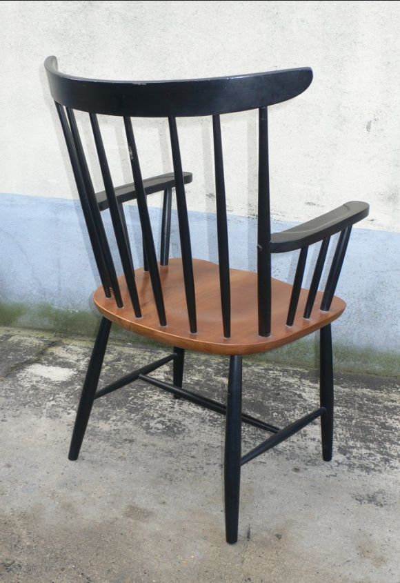 Lacquered Set of Eight Armchairs by Tapiovaara