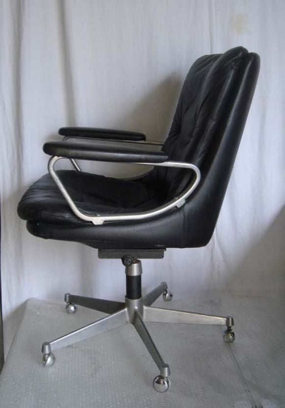 Swiss swiss desk chair