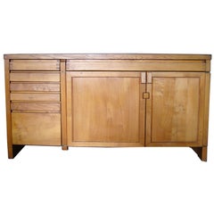 Buffet / Commode en orme massif des années 1960 de Pierre Chapo